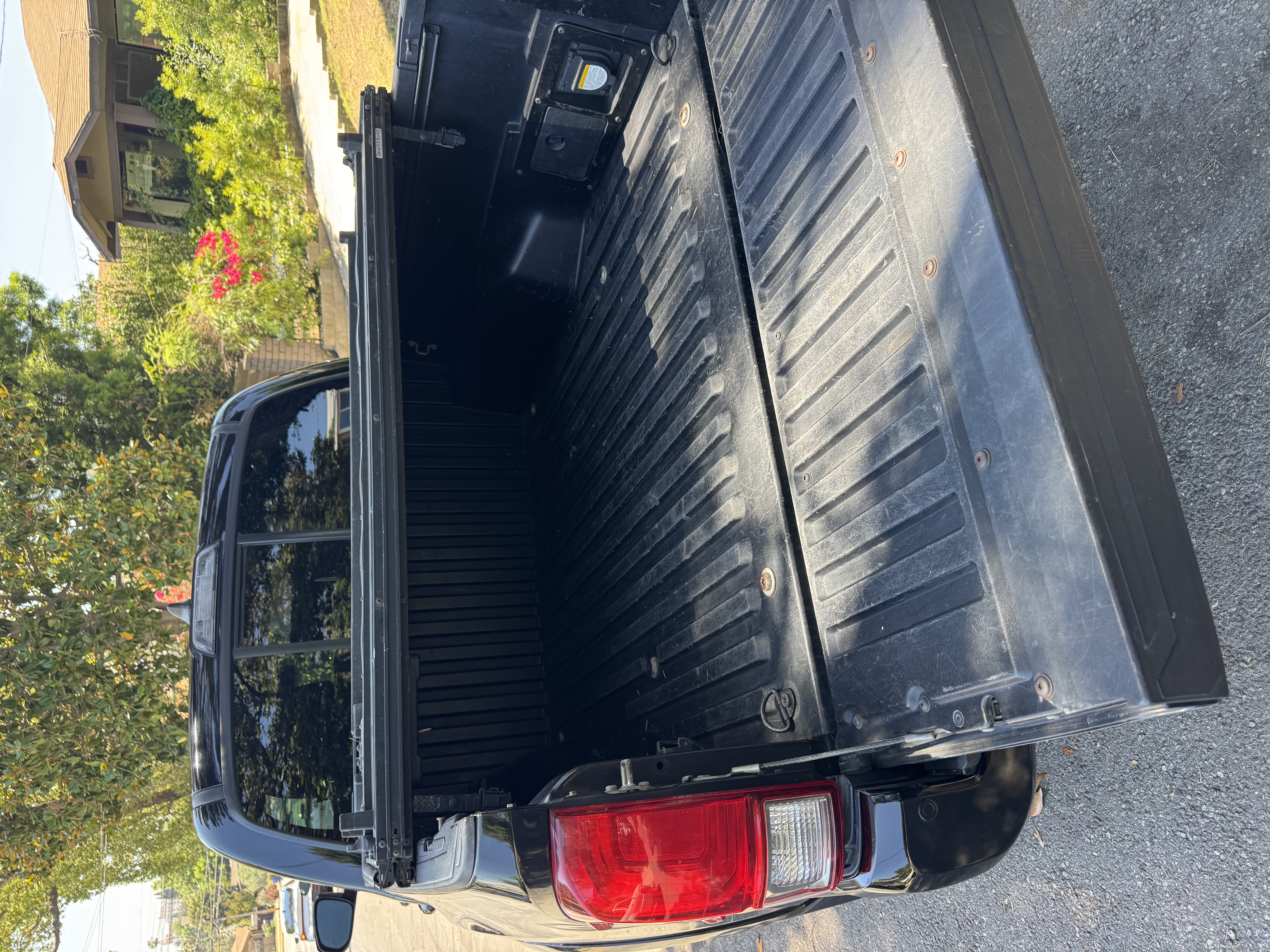 Used 2016 Toyota Tacoma TRD Sport w/ Premium & Technology Package AWD/4WD image 6
