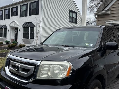 Used 2011 Honda Pilot EX image 2