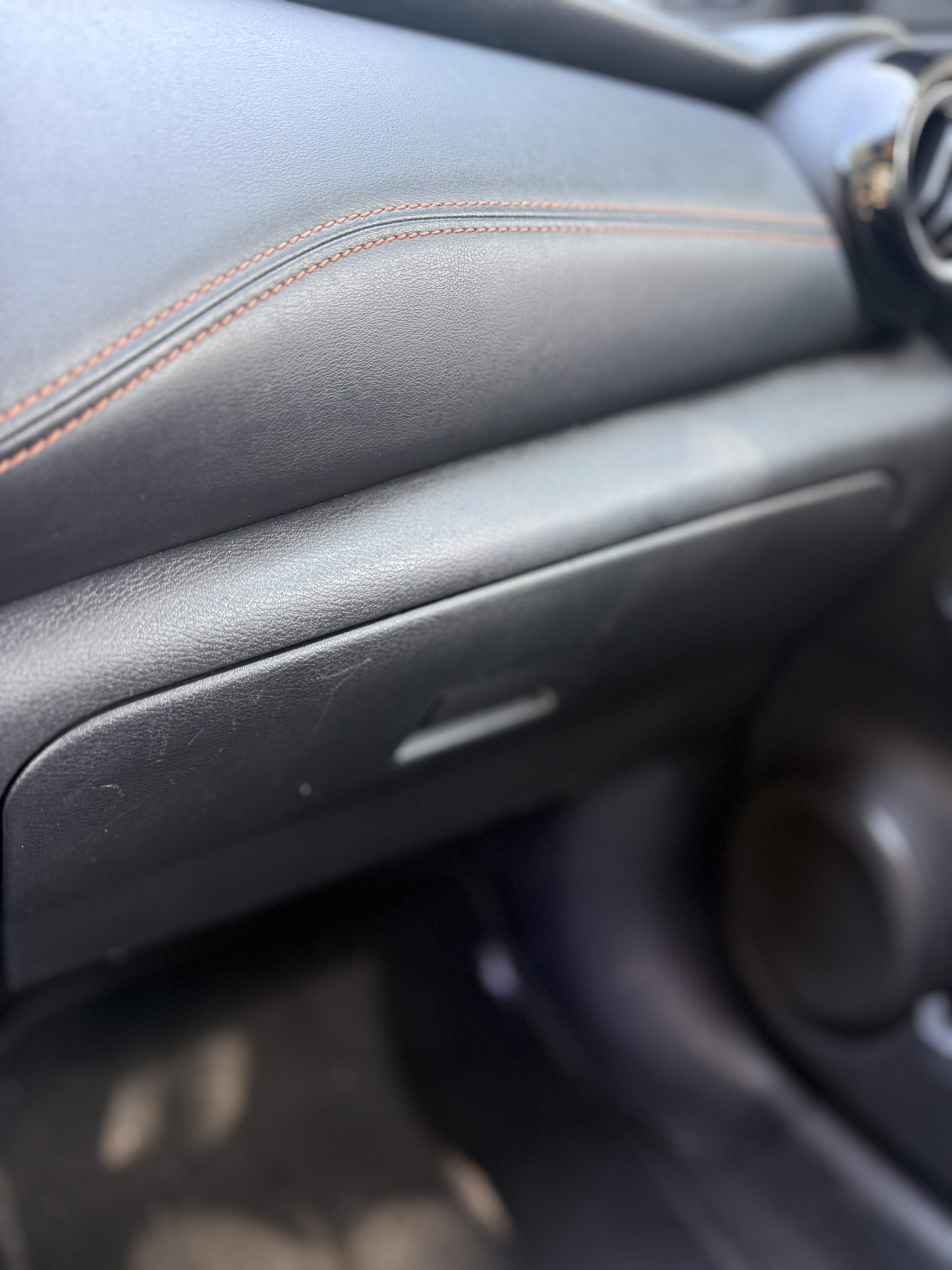 Used 2020 Nissan Kicks SR w/ SR Premium Package FWD image 16