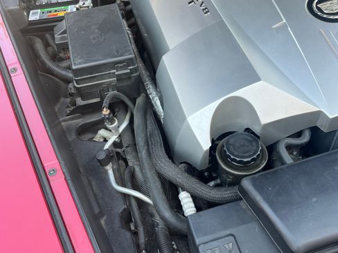 Used 2005 Cadillac XLR image 13