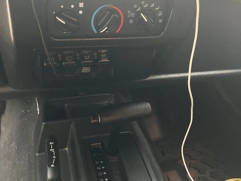 Used 2006 Jeep Wrangler Sport AWD/4WD image 11
