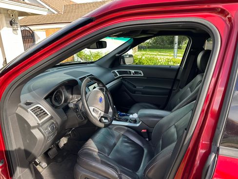 Used 2015 Ford Explorer Sport w/ Equipment Group 401A image 4