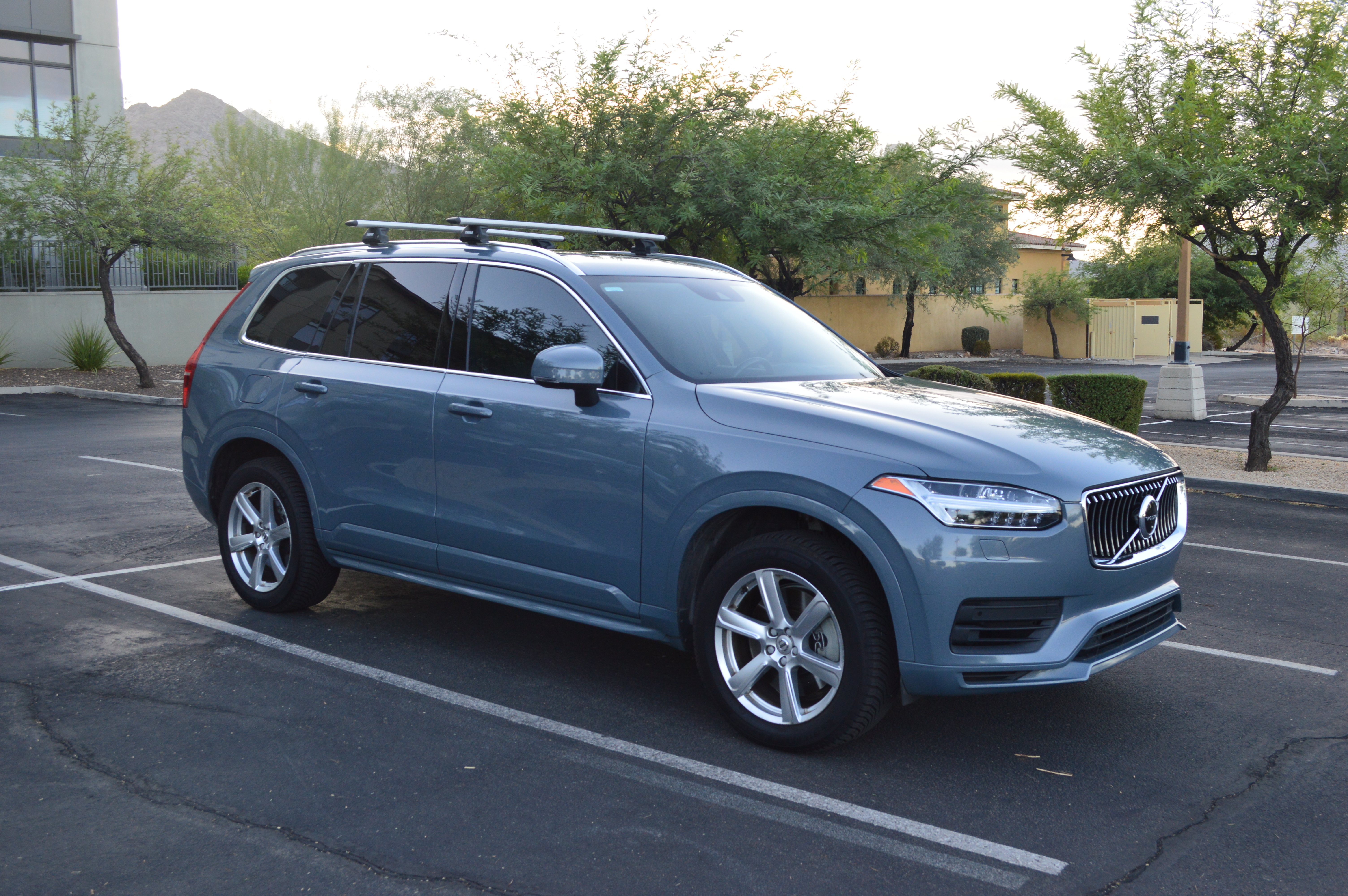 Used 2020 Volvo XC90 T8 Momentum AWD/4WD image 8
