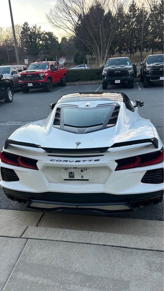 Used 2024 Chevrolet Corvette Stingray Preferred Cpe w/ Z51 Performance Package RWD image 10