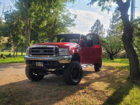 Used 2003 Ford F250 XLT image 9