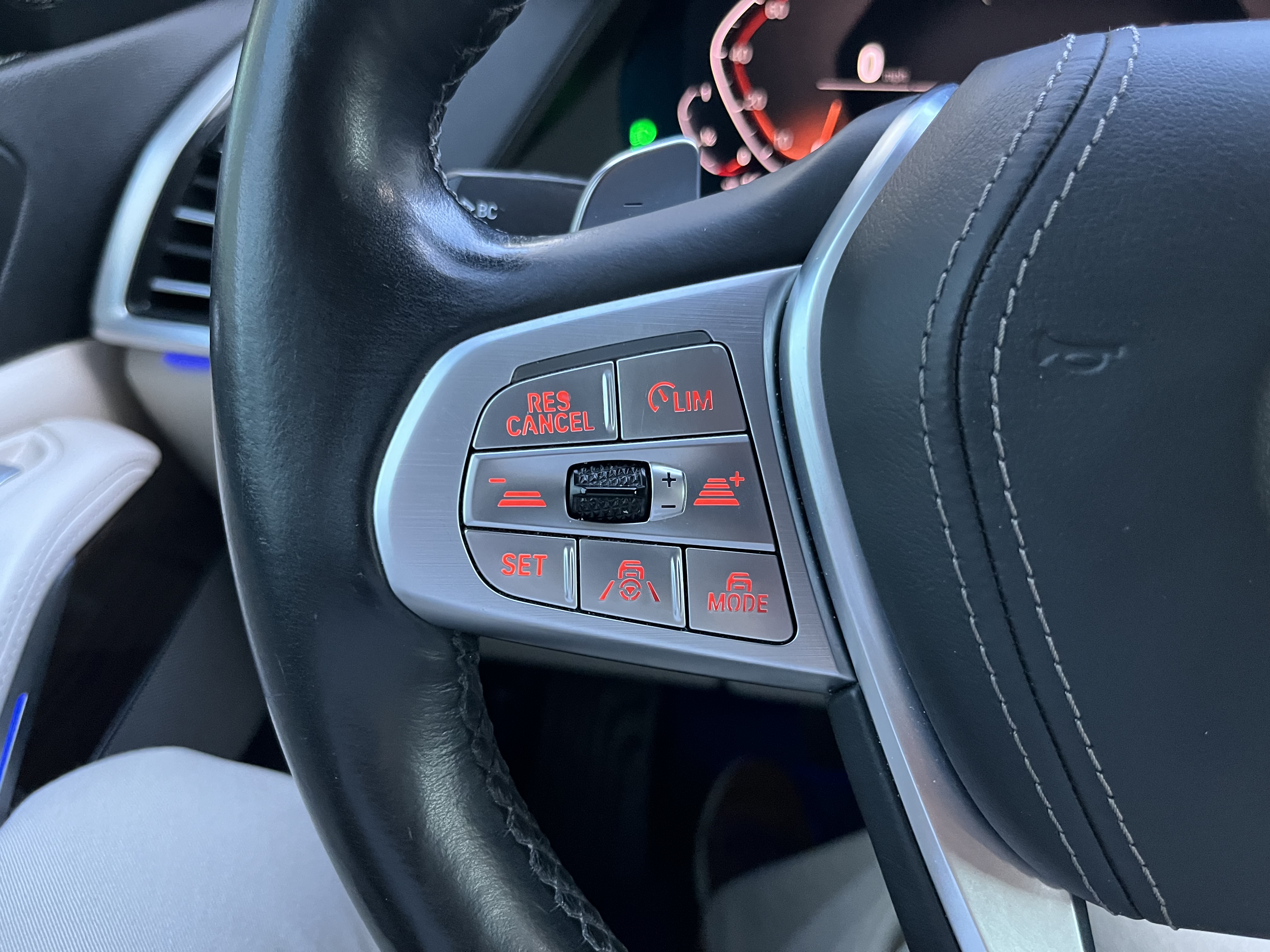 Used 2019 BMW X7 xDrive40i w/ Premium Package AWD/4WD image 22