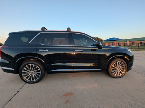 Used 2023 Hyundai Palisade Calligraphy FWD image 5