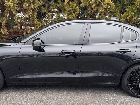 Used 2022 Volvo S60 B5 R-Design w/ Advanced Package image 2