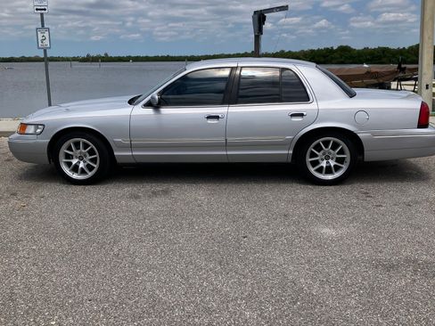 Used 2000 Mercury Grand Marquis GS RWD image 8