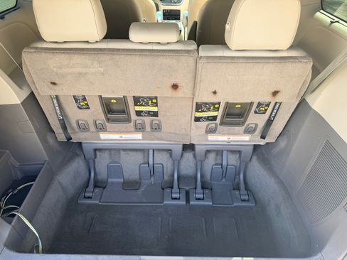 Used 2015 Toyota Sienna XLE Premium image 16