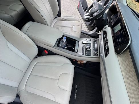 Used 2021 Hyundai Palisade Limited image 14