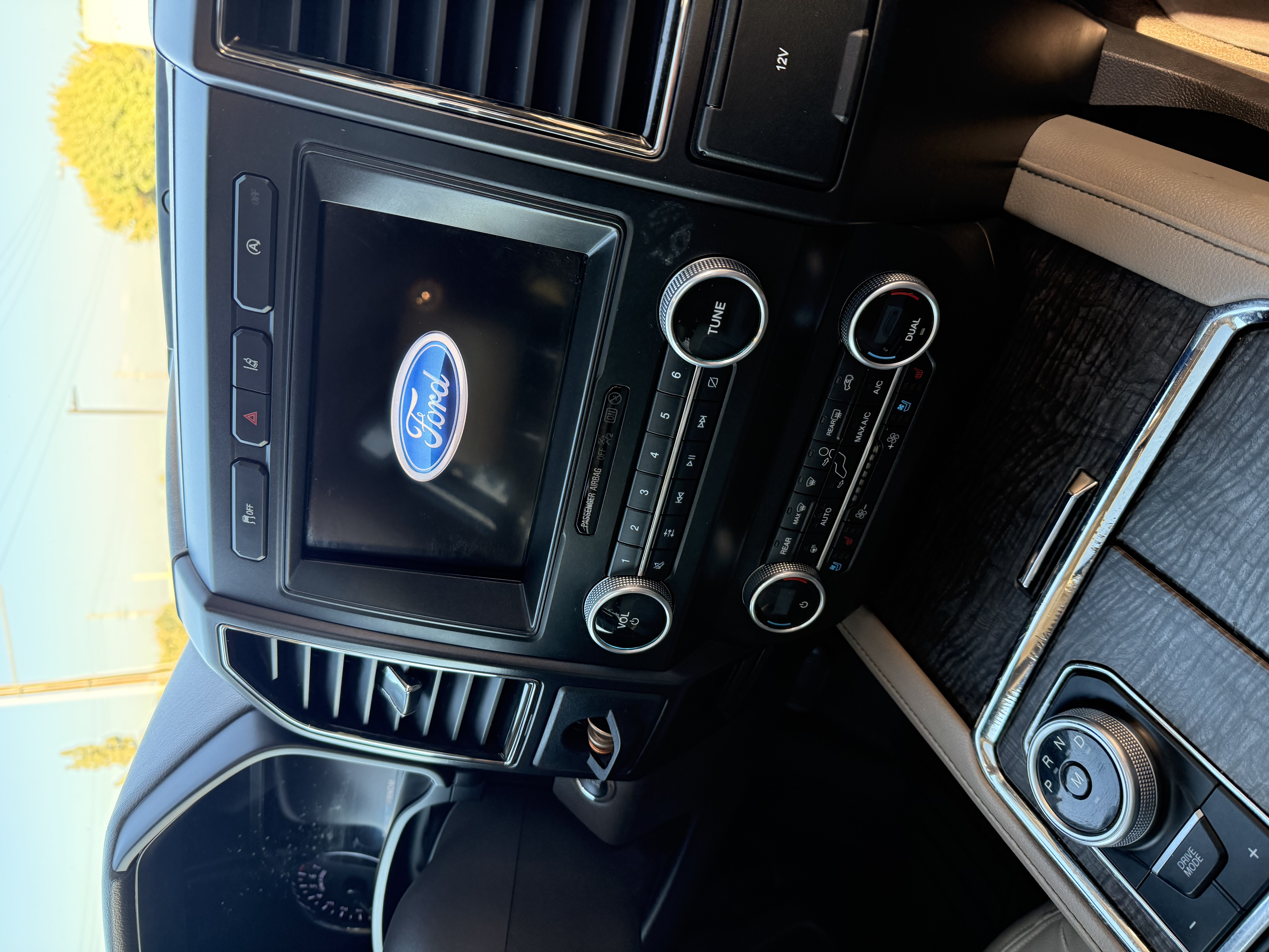 Used 2021 Ford Expedition Max Limited RWD image 9