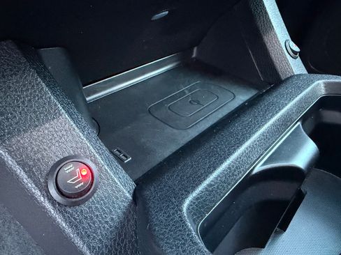 Used 2023 Toyota Tacoma TRD Off-Road AWD/4WD image 10
