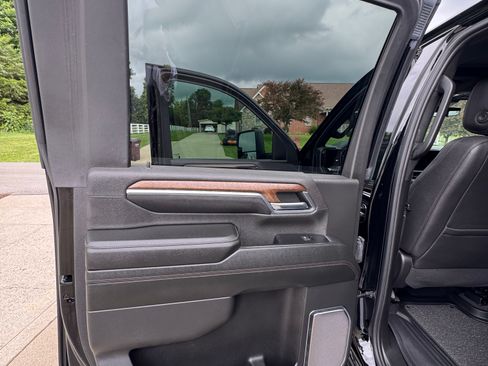 Used 2024 Chevrolet Silverado 3500 High Country w/ High Country Premium Package AWD/4WD image 12