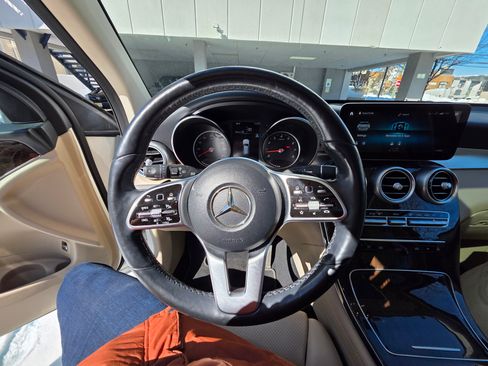 Used 2021 Mercedes-Benz GLC 300 4MATIC image 10