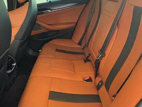 Used 2023 BMW M5 image 10