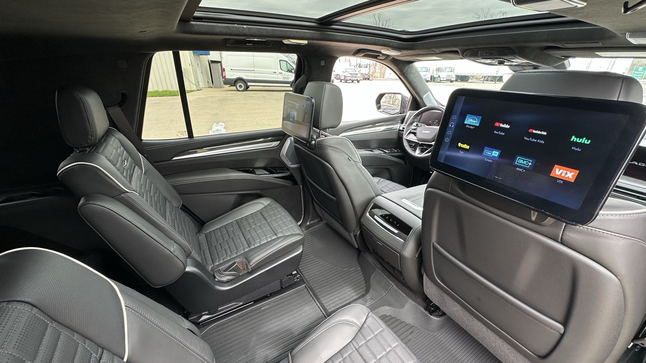 Used 2026 Cadillac Escalade V w/ LPO, ONYX Package AWD/4WD image 13