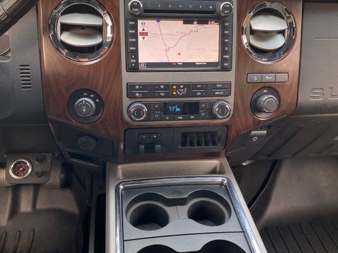 Used 2012 Ford F350 Lariat w/ Lariat Interior Pkg image 10
