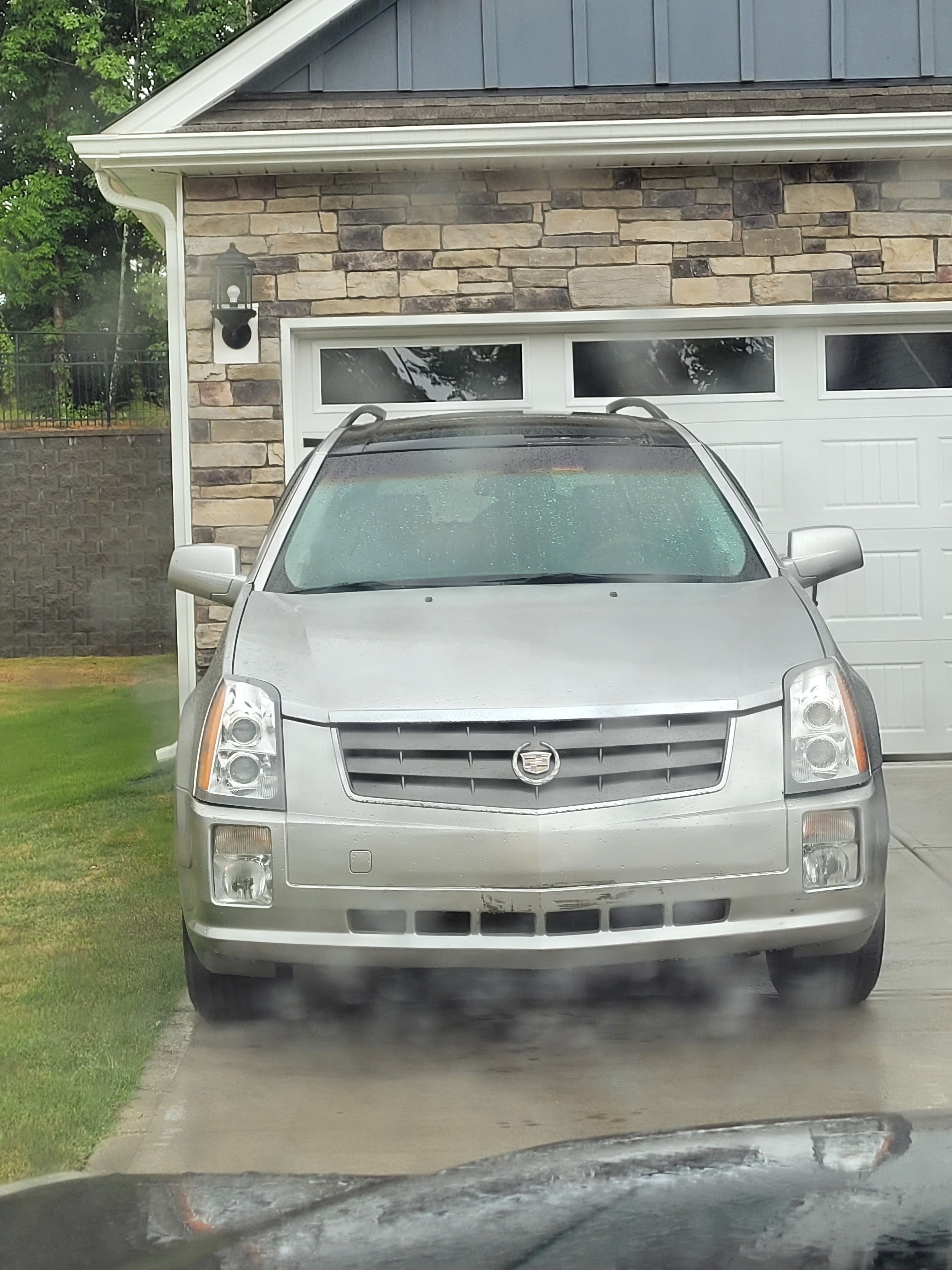 Used 2004 Cadillac SRX w/ Preferred Equipment Group AWD/4WD image 4