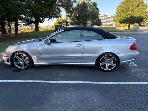 Used 2007 Mercedes-Benz CLK 63 AMG Cabriolet image 5