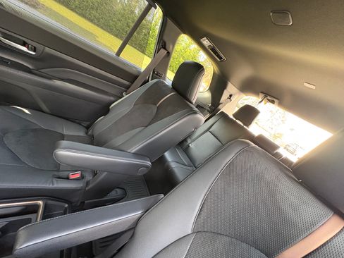 Used 2026 Toyota Grand Highlander MAX Limited Sport Utility 4D image 9