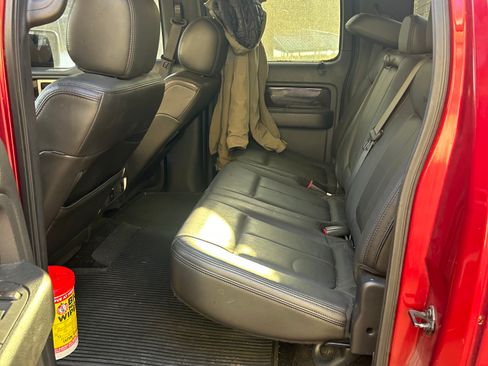 Used 2014 Ford F150 Platinum image 5