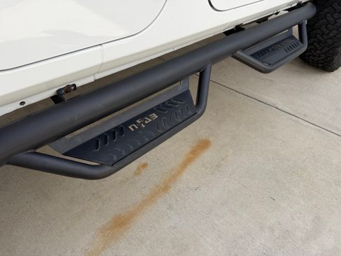 Used 2015 Jeep Wrangler Unlimited Sahara image 6