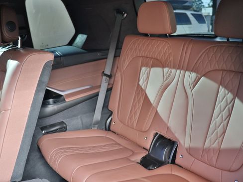 Used 2023 BMW X7 M60i w/ Executive Package image 17