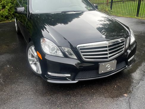 Used 2013 Mercedes-Benz E 350 4MATIC Sedan image 12