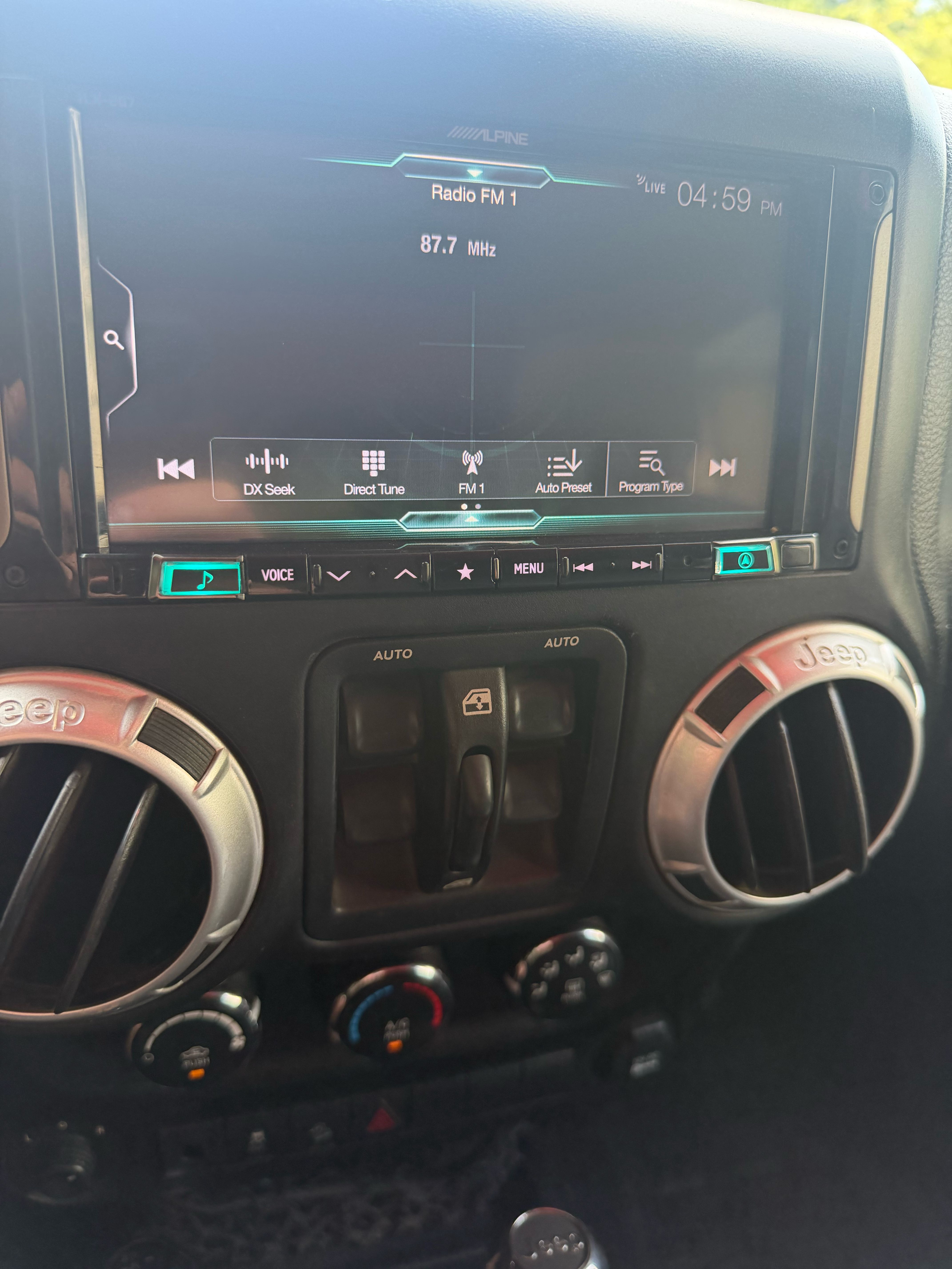 Used 2013 Jeep Wrangler Unlimited Sport AWD/4WD image 11