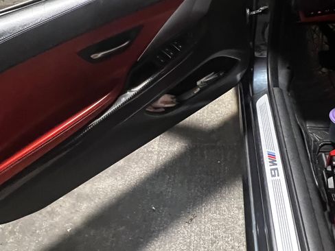 Used 2016 BMW M6 Convertible image 9