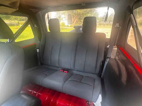 Used 2015 Jeep Wrangler Sport w/ Quick Order Package 24S AWD/4WD image 16