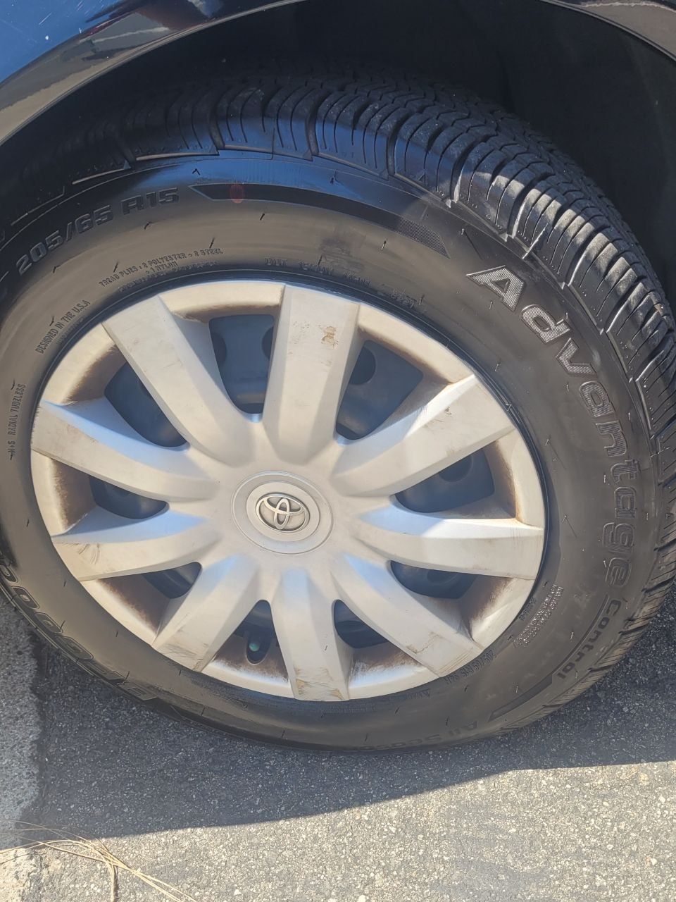 Used 2002 Toyota Camry LE FWD image 1