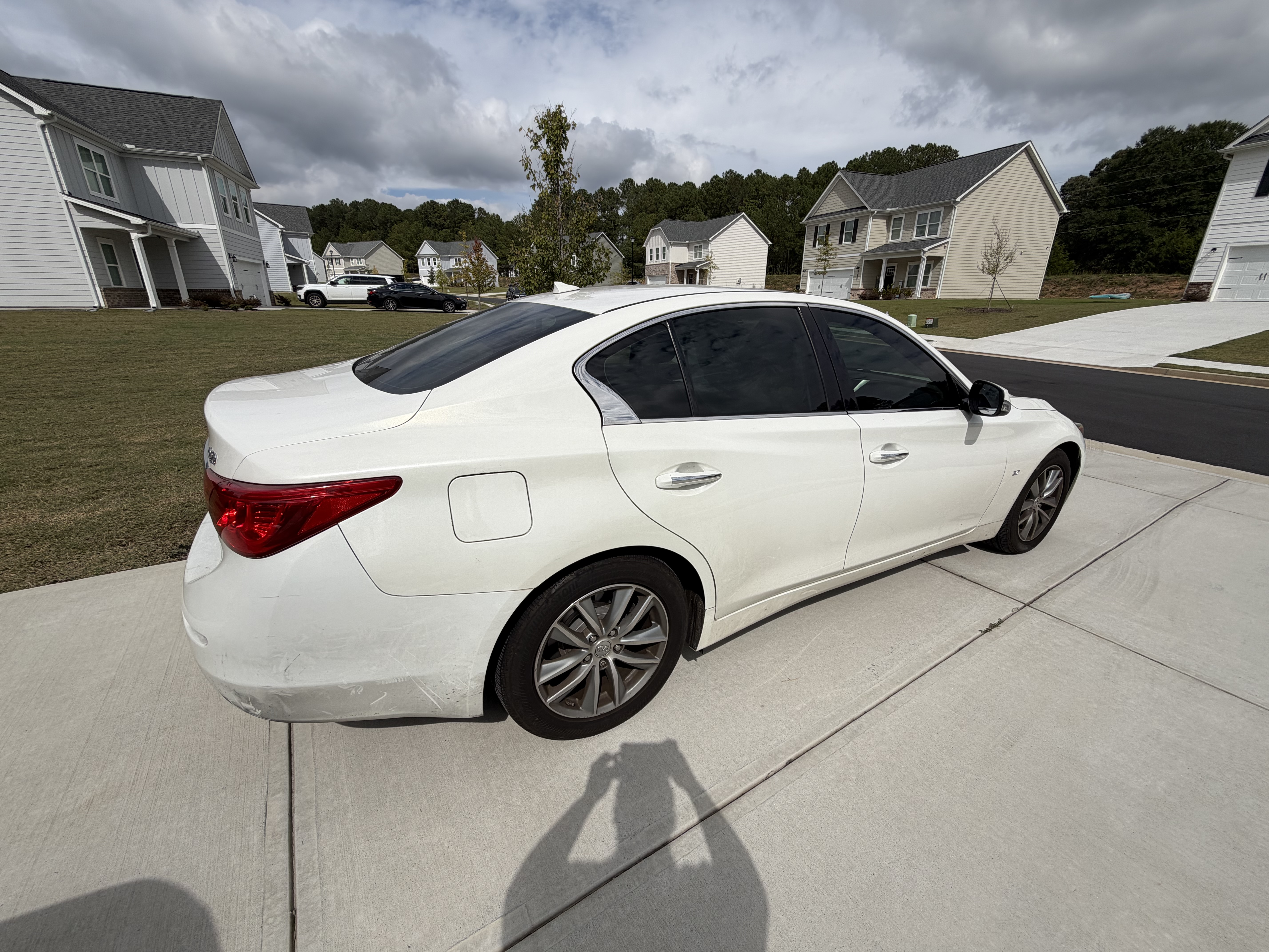 Used 2014 INFINITI Q50 Premium w/ Navigation Package AWD/4WD image 6