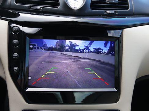 Used 2013 Maserati GranTurismo Sport image 28