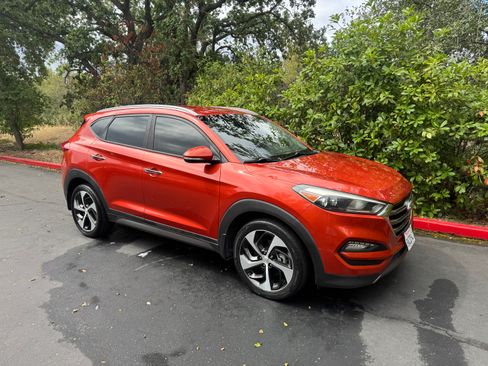 Used 2016 Hyundai Tucson Limited FWD image 1