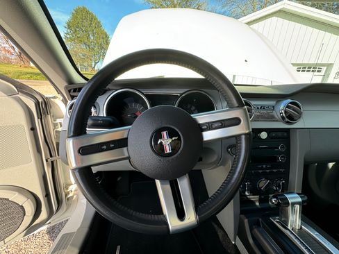 Used 2008 Ford Mustang GT Premium image 21