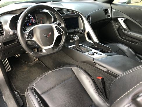 Used 2019 Chevrolet Corvette Stingray Z51 Coupe 2D image 8