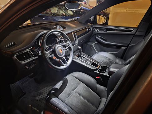 Used 2017 Porsche Macan S image 8