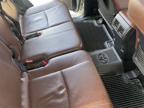 Used 2015 Toyota 4Runner Limited image 10