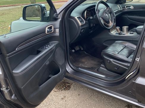 Used 2017 Jeep Grand Cherokee Overland image 11