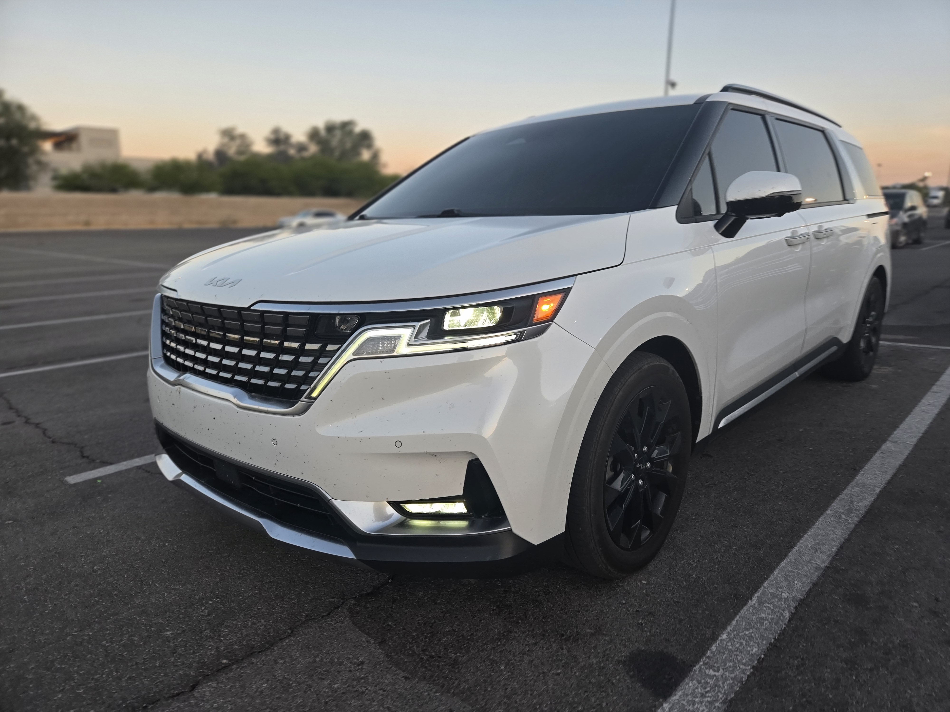 Used 2022 Kia Carnival SX FWD image 9