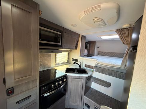 Used 2019 Ford F350 Lariat w/ Lariat Ultimate Package image 16