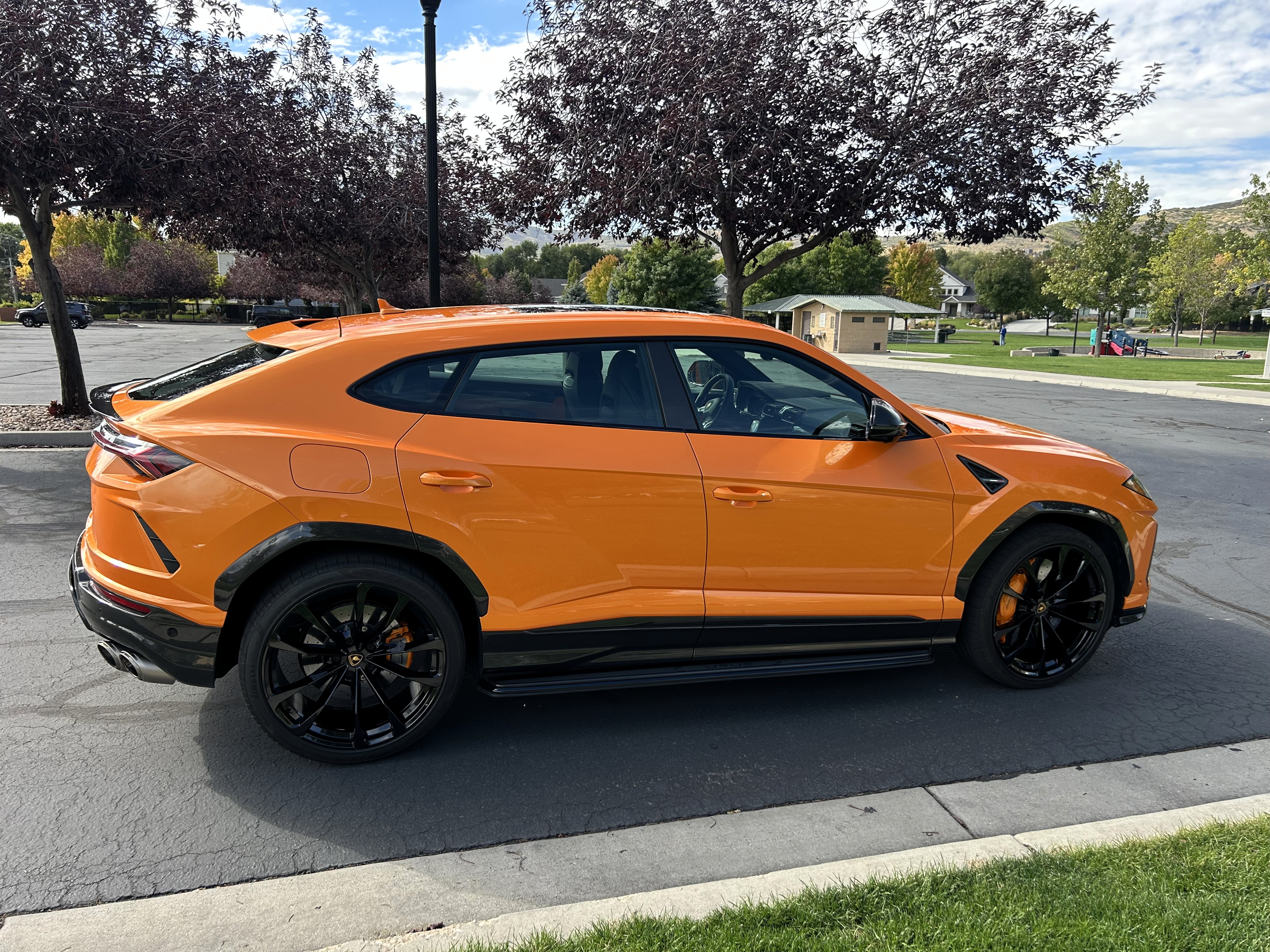 Used 2022 Lamborghini Urus AWD/4WD image 10