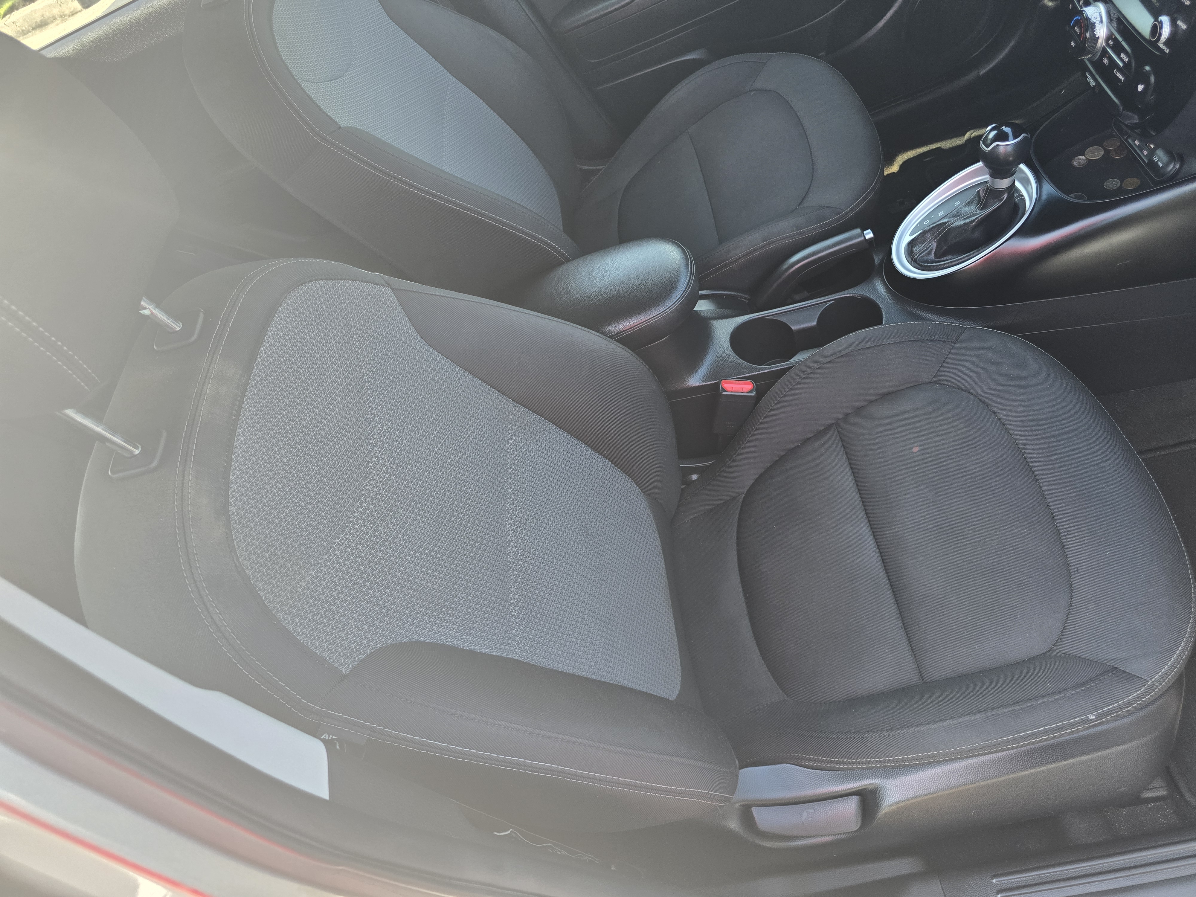 Used 2018 Kia Soul + FWD image 11