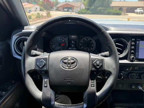 Used 2021 Toyota Tacoma TRD Sport AWD/4WD image 6