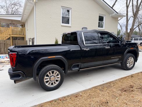 Used 2022 GMC Sierra 3500 Denali w/ Denali Ultimate Package image 8