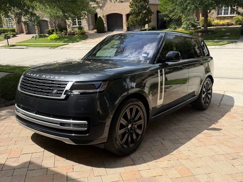 Used 2023 Land Rover Range Rover Autobiography AWD/4WD image 1