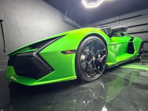 Used 2025 Lamborghini Revuelto AWD/4WD image 5