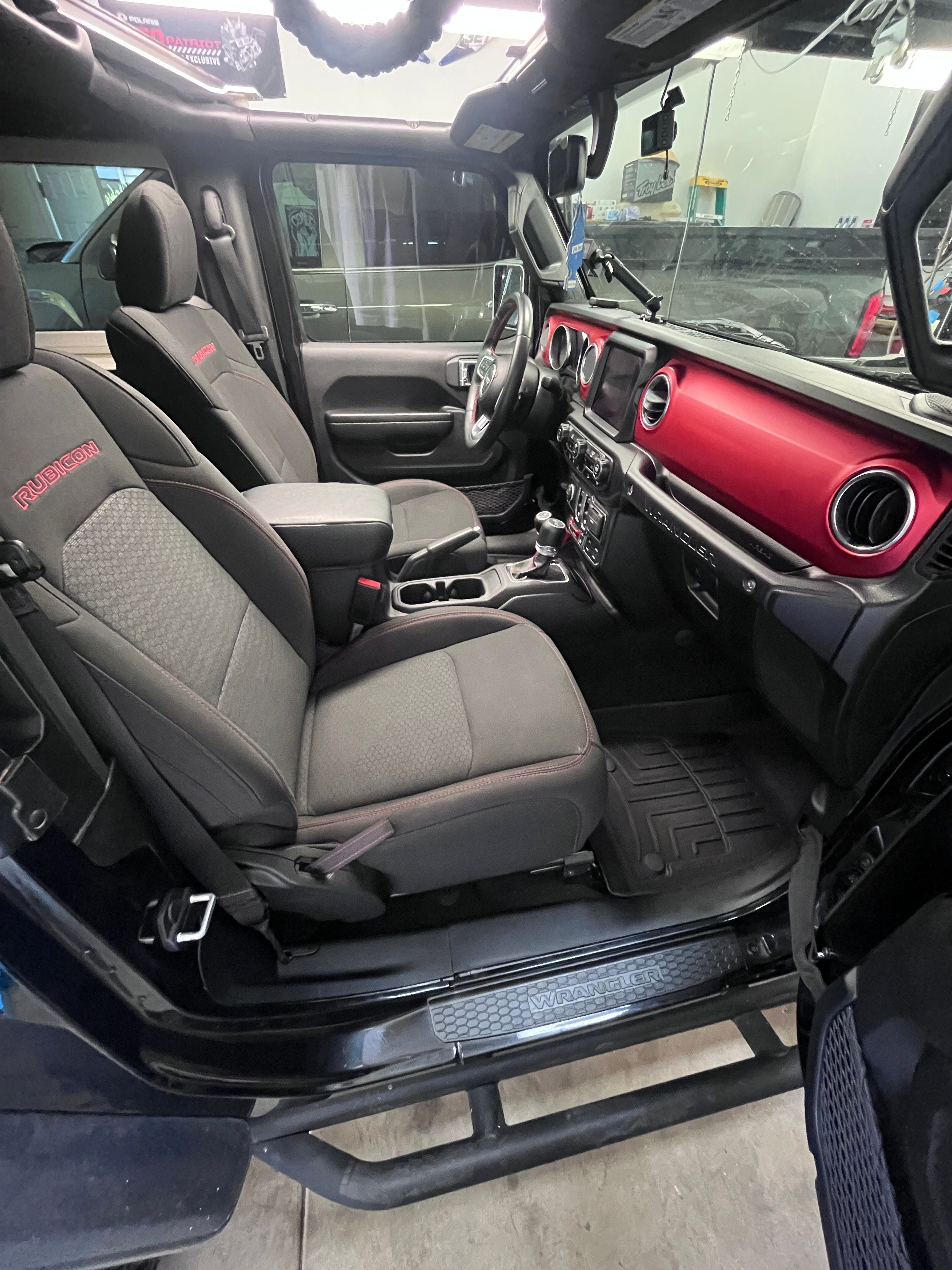 Used 2021 Jeep Wrangler Rubicon AWD/4WD image 14